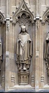 Statue of Hubert Walter at canterbury cathedral